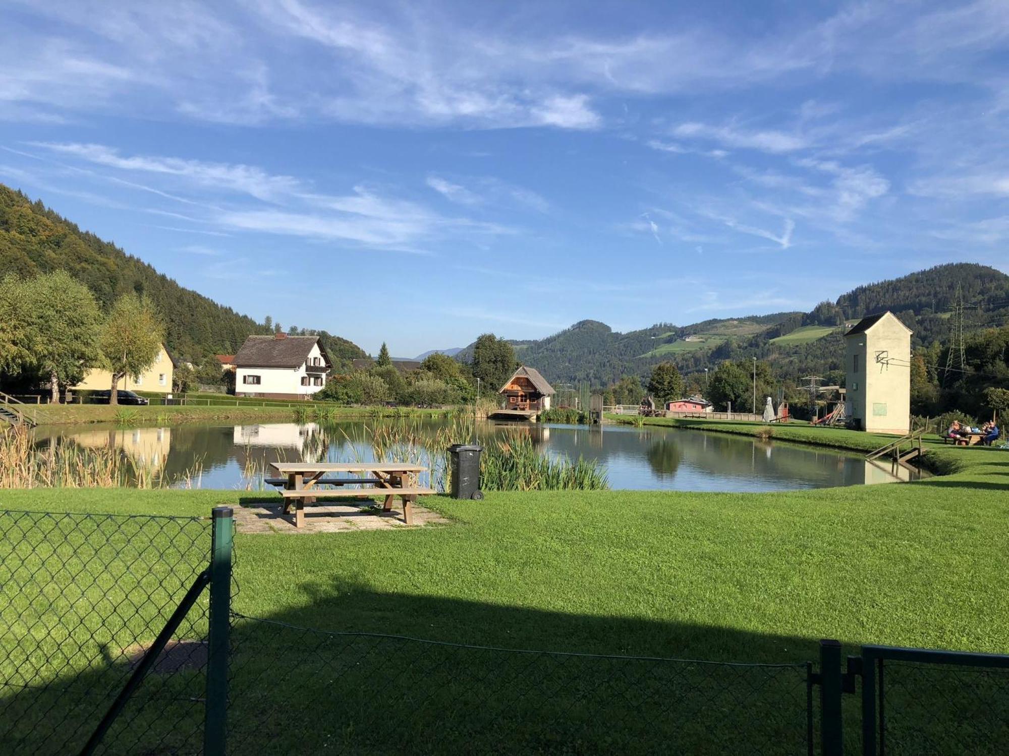 Apartmenthaus Pastner Am Teich Übelbach エクステリア 写真