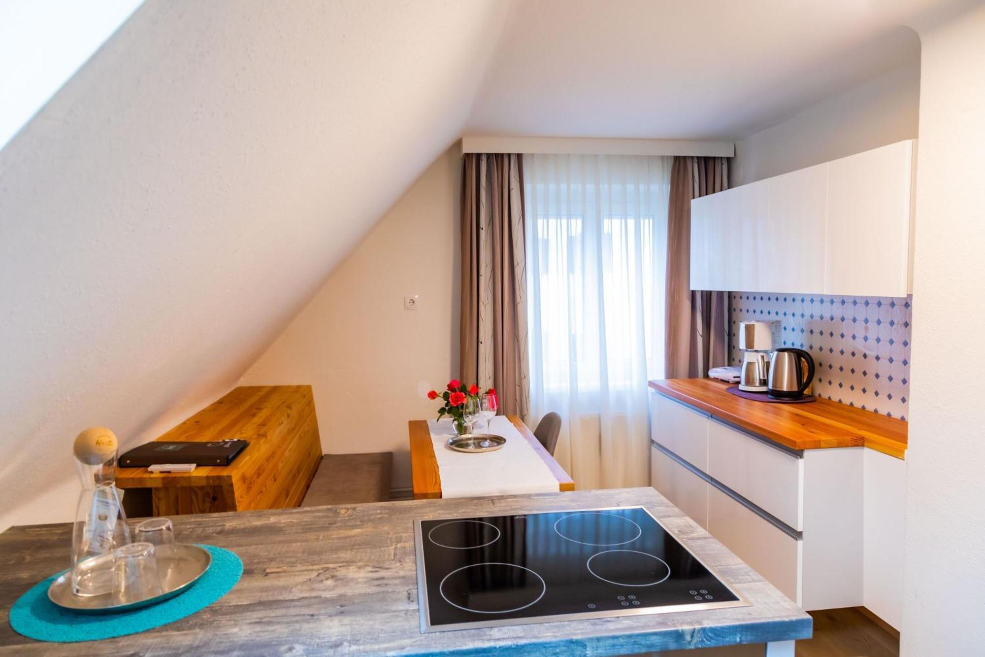 Apartmenthaus Pastner Am Teich Übelbach エクステリア 写真