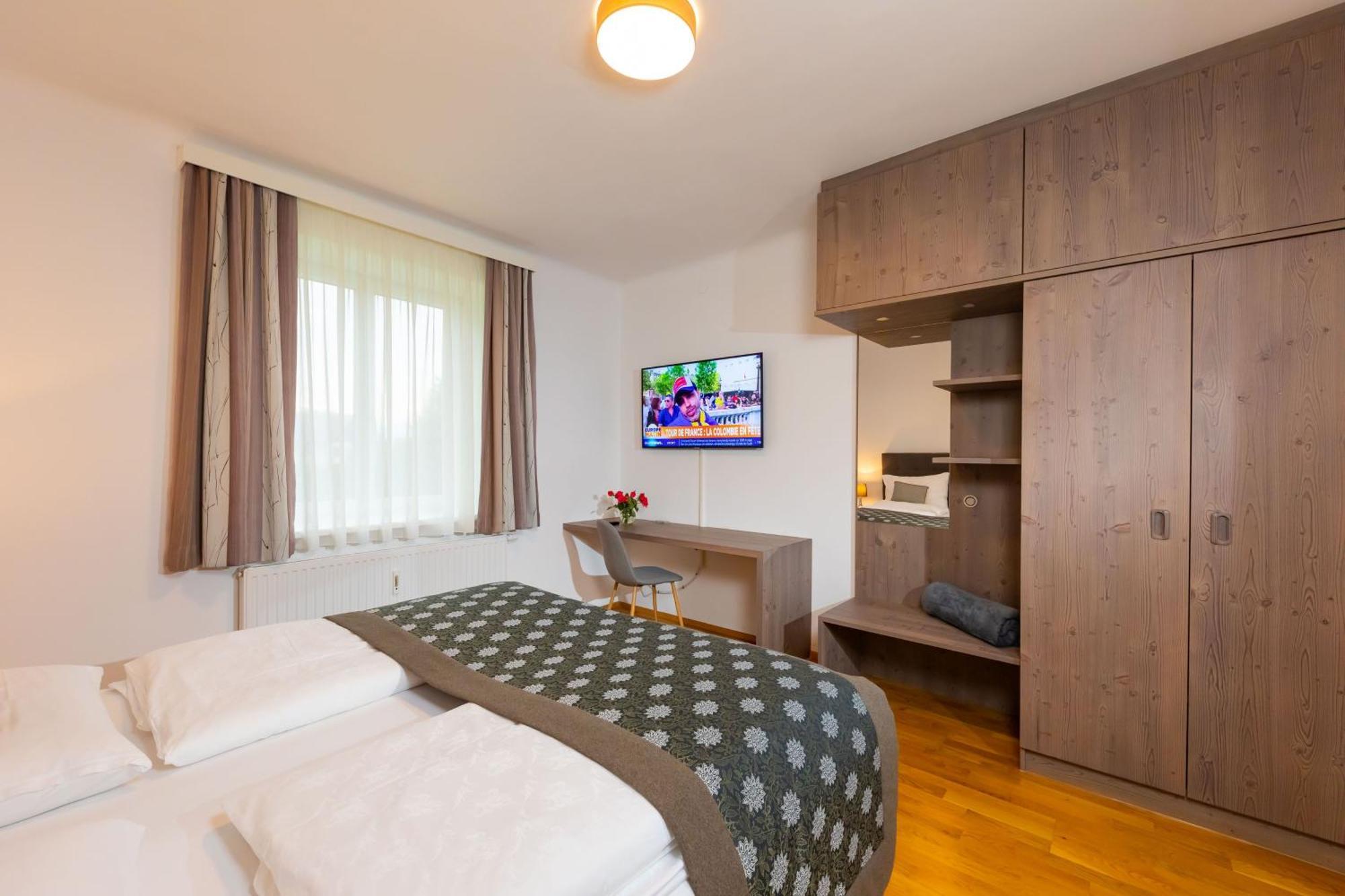 Apartmenthaus Pastner Am Teich Übelbach エクステリア 写真