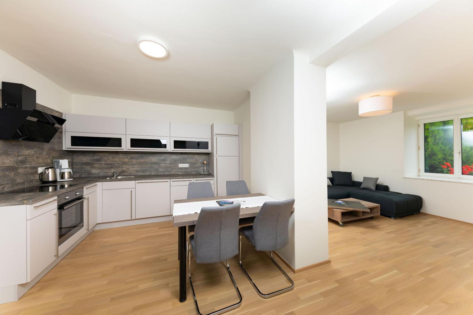 Apartmenthaus Pastner Am Teich Übelbach エクステリア 写真